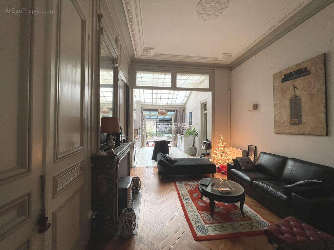 Maison 78 m² à Lille  - photo 4