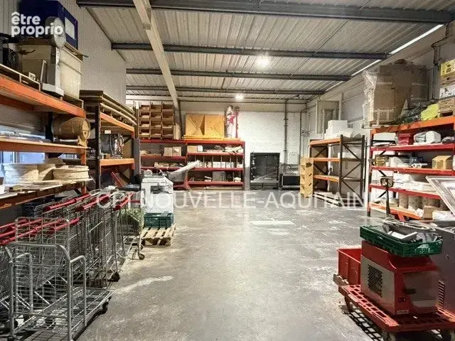 747 m² à Angouleme  - photo 7