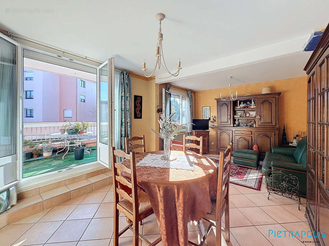 Appartement à RIORGES