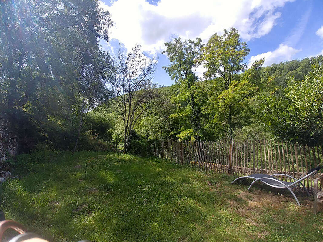 Maison en pierre avec jardin - photo 11