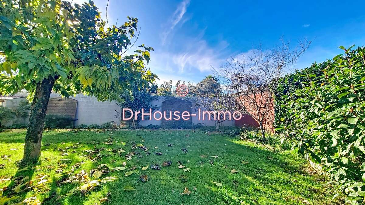 Maison à LE HAILLAN