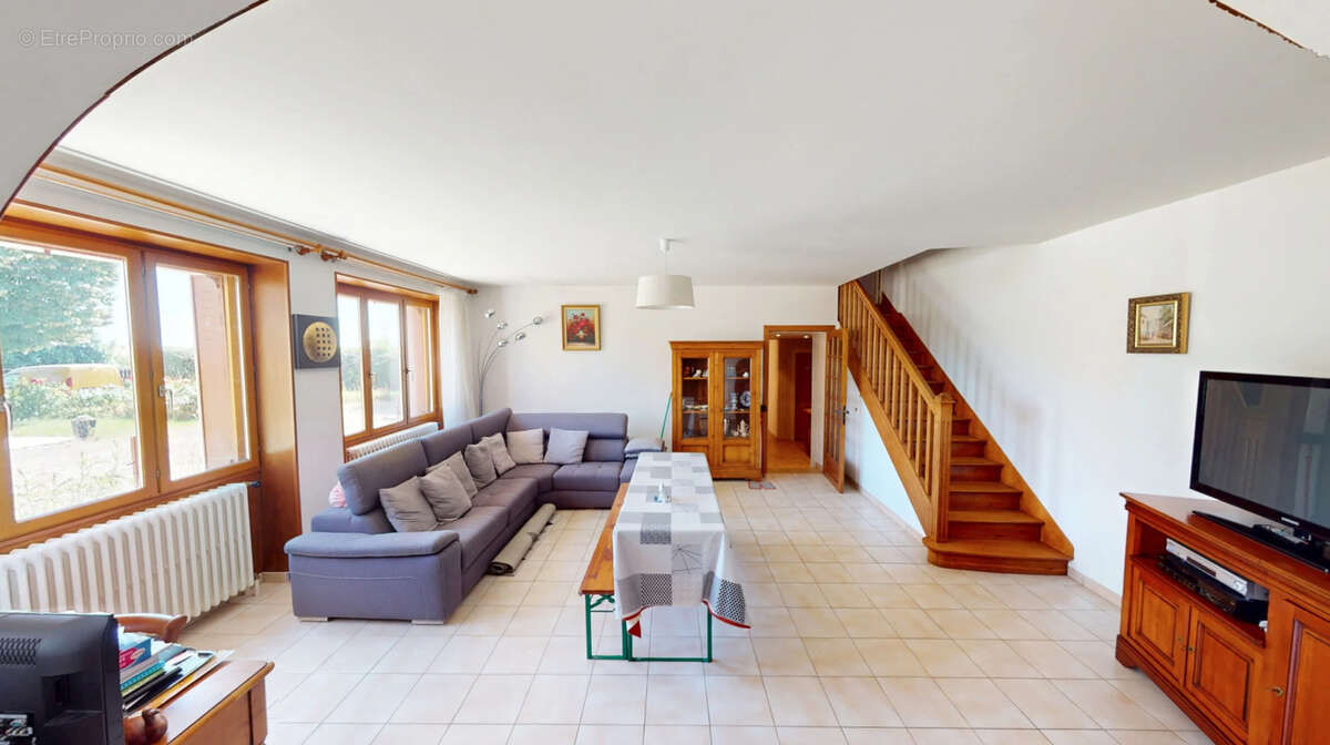 Maison à COURSON-LES-CARRIERES