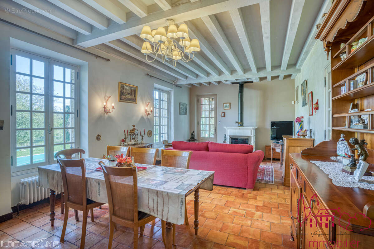 Maison à VILLAMBLARD