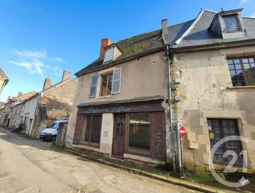 Maison à DONZY