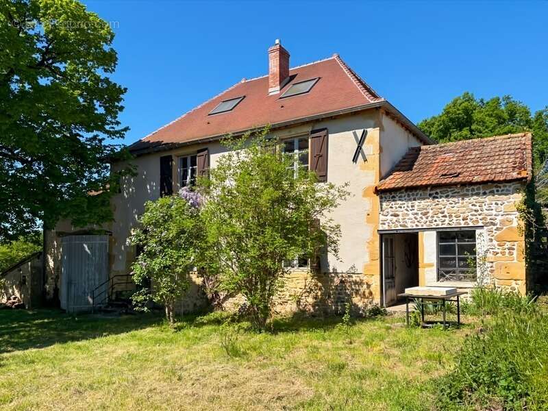 Maison à CHARLIEU