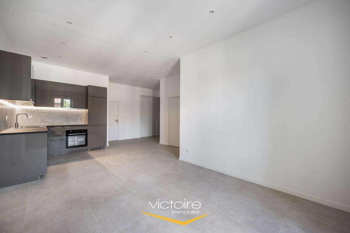 LYON 3 / COEUR MONTCHAT - Appartement T4 - Réhabilitation complète en 2026 - photo 5