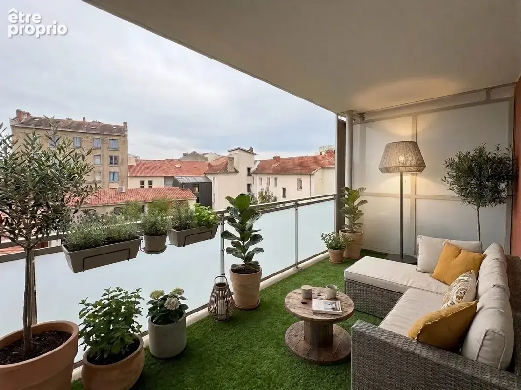 Appartement à LYON-8E