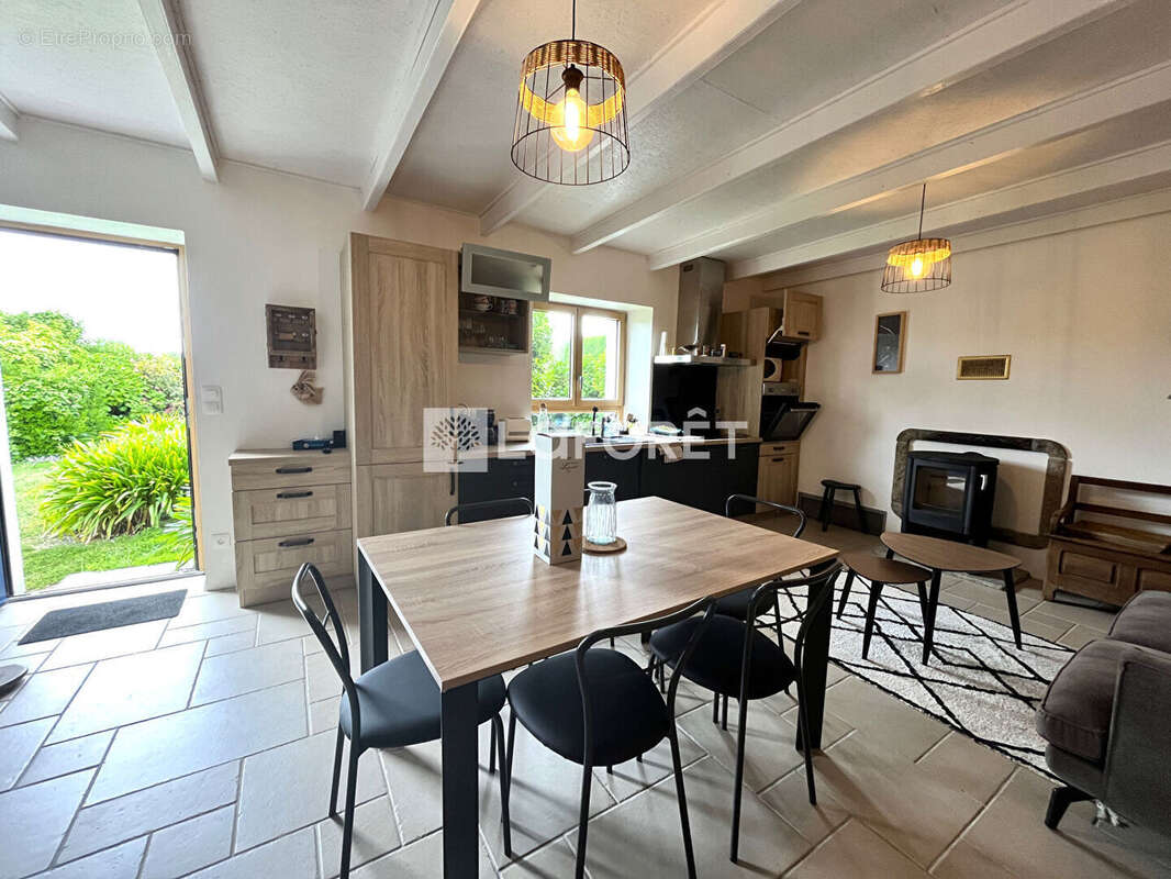 Maison à PLOUGRESCANT