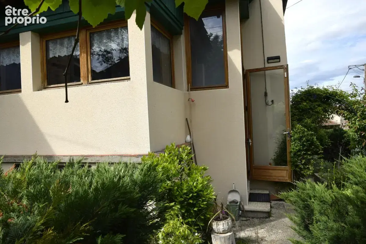 Maison 88 m² - 5 pièces  avec jardin et grange - photo 2