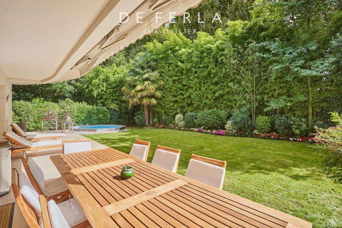 Maison à NEUILLY-SUR-SEINE