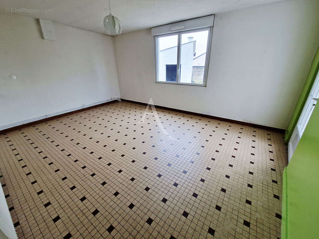 Maison à SAINT-MARS-DU-DESERT