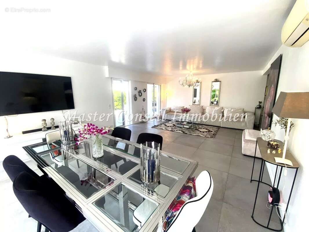 Appartement à LE CANNET