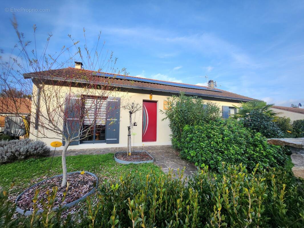 Maison à CONDAT-SUR-VIENNE