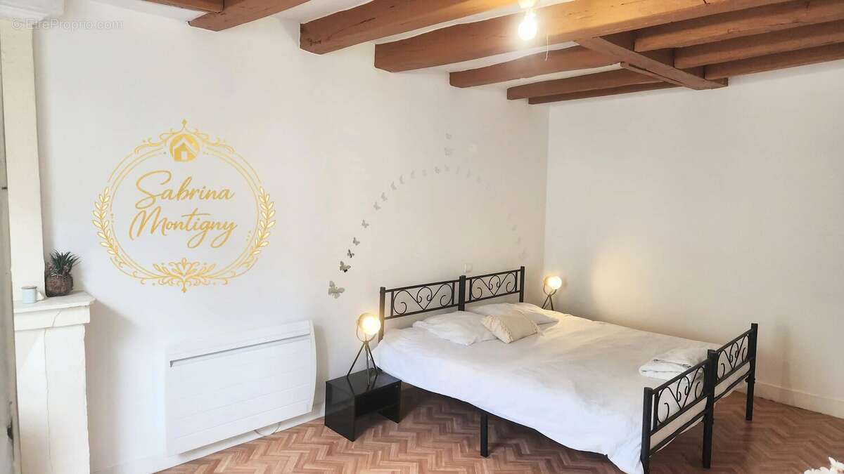 Maison à AZAY-LE-RIDEAU