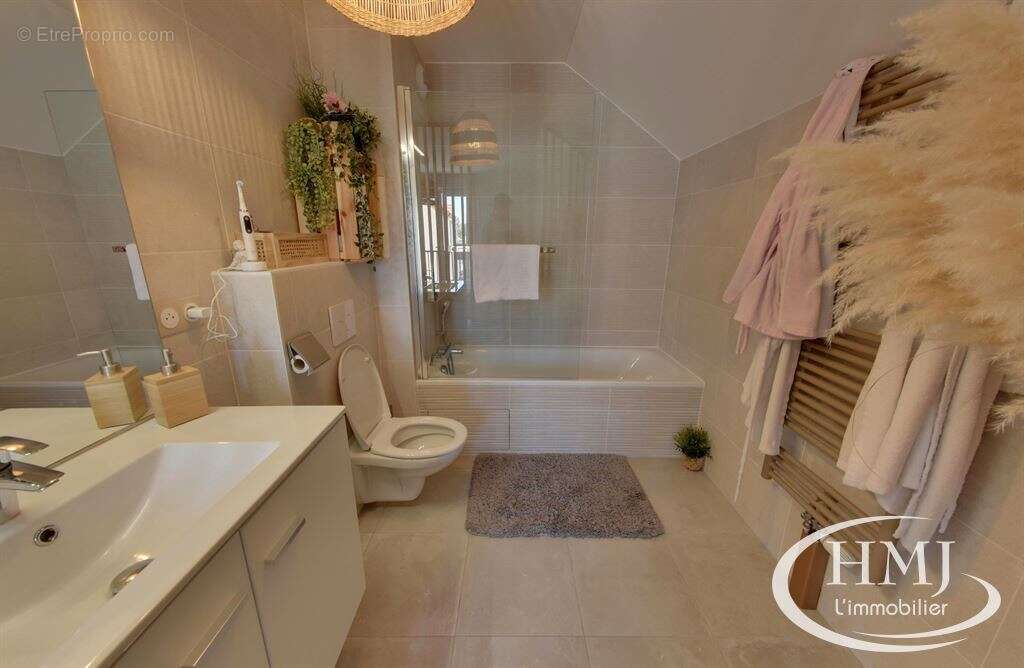 Appartement à LISSES