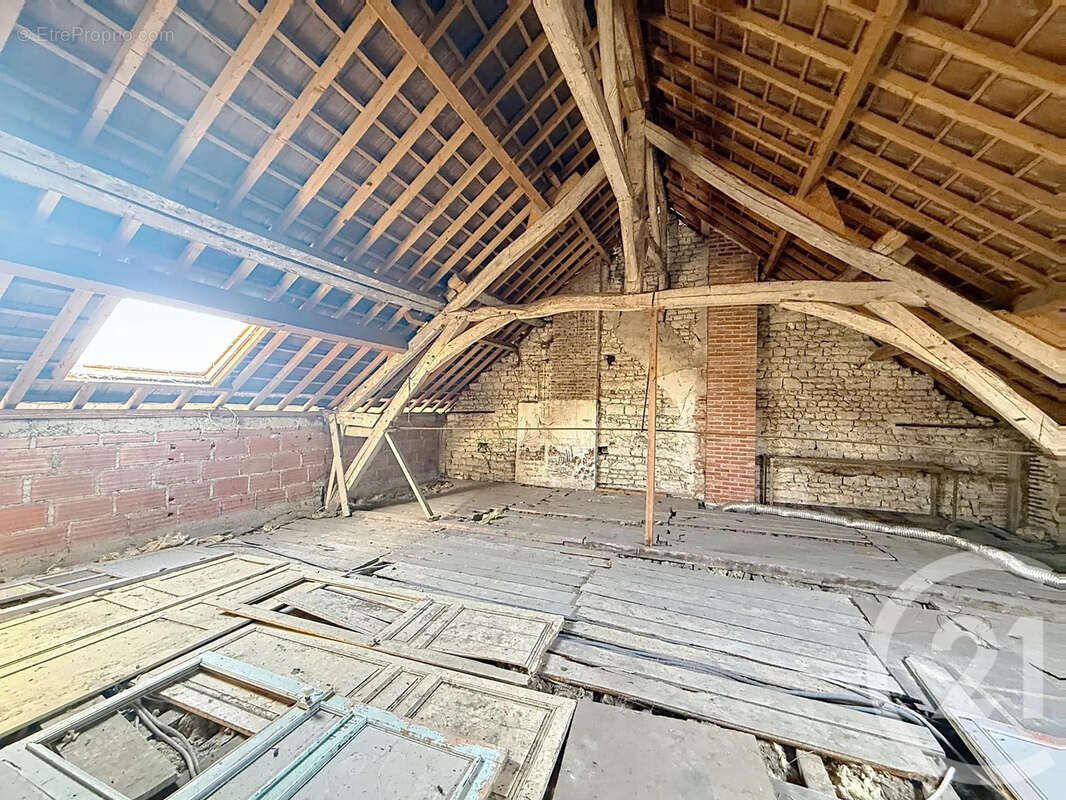 Maison 143 m² à Saint-Parres-Aux-Tertres  - photo 8
