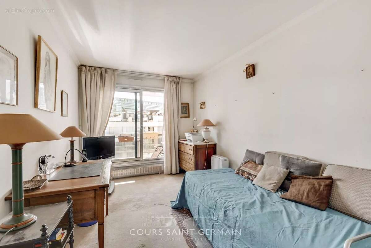 Appartement à PARIS-15E