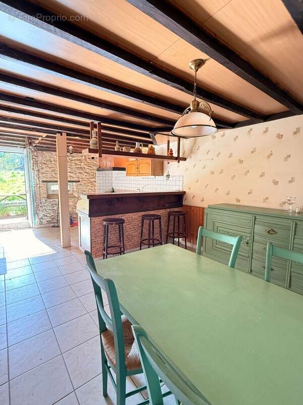 Maison à LA CELLE-DUNOISE