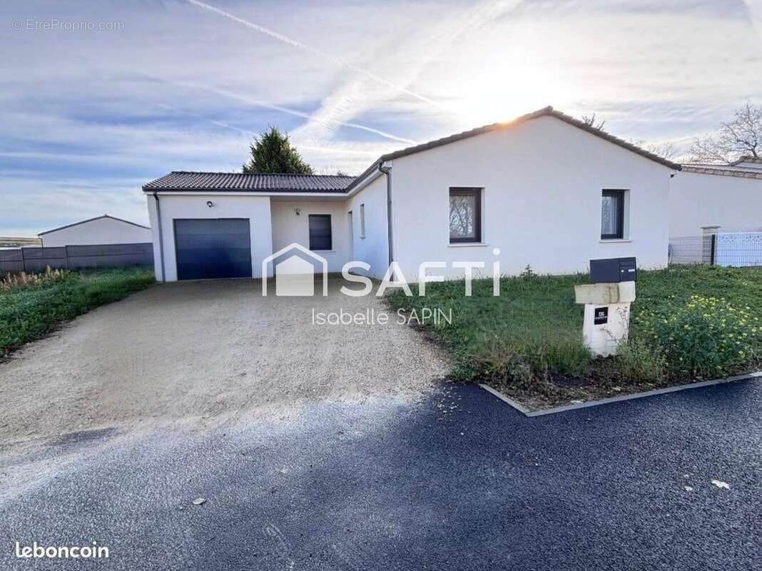 Photo 3 - Maison à NEUVILLE-DE-POITOU