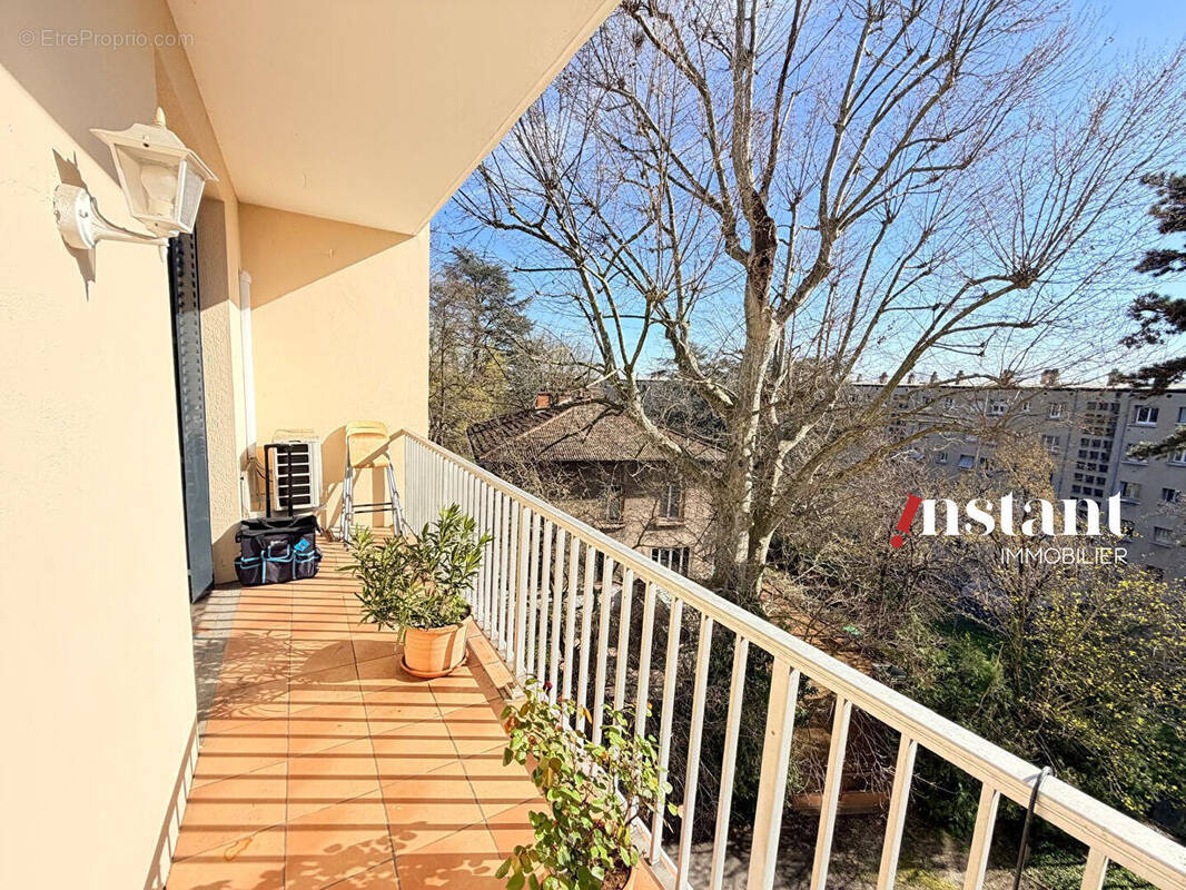Appartement à OULLINS