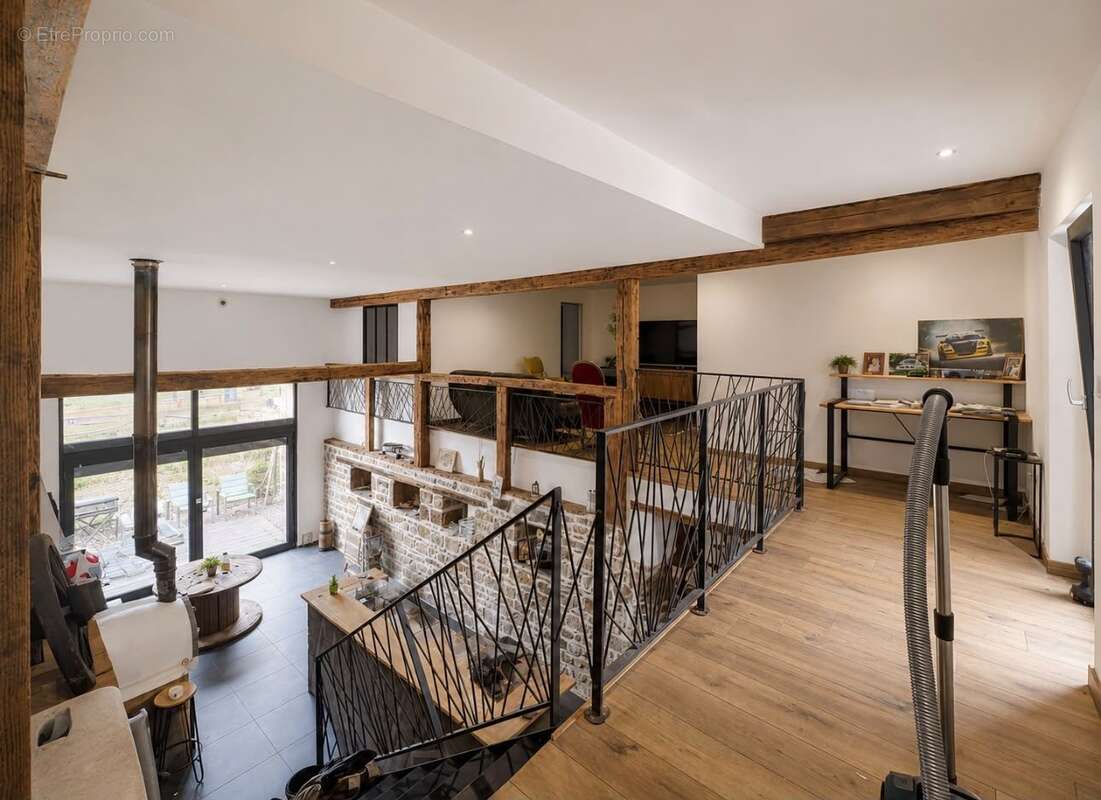Maison 280 m² à Roye  - photo 3
