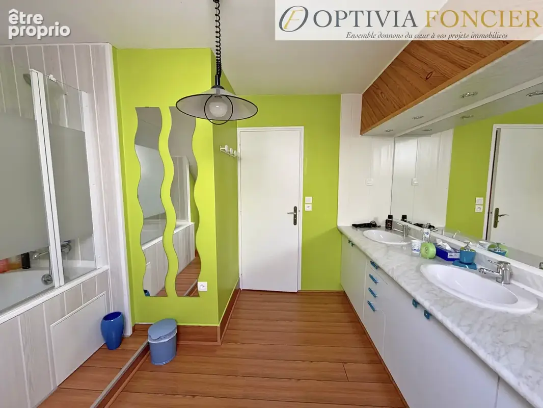 MAISON T7  - Quartier prisé - 190 m2 - 997 m2 de terrain clos - photo 14