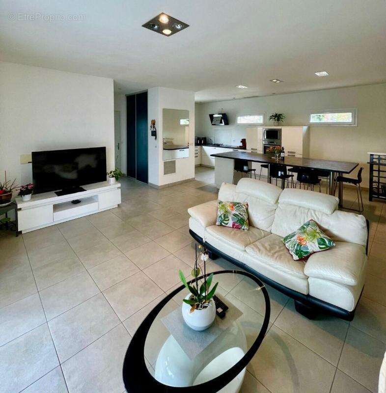 Maison à SAINT-JEAN-DE-VEDAS