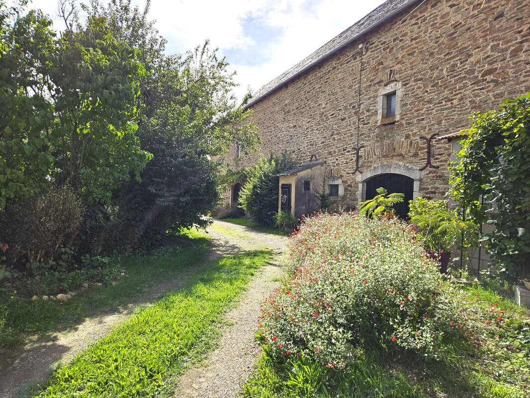 Maison à CALMONT