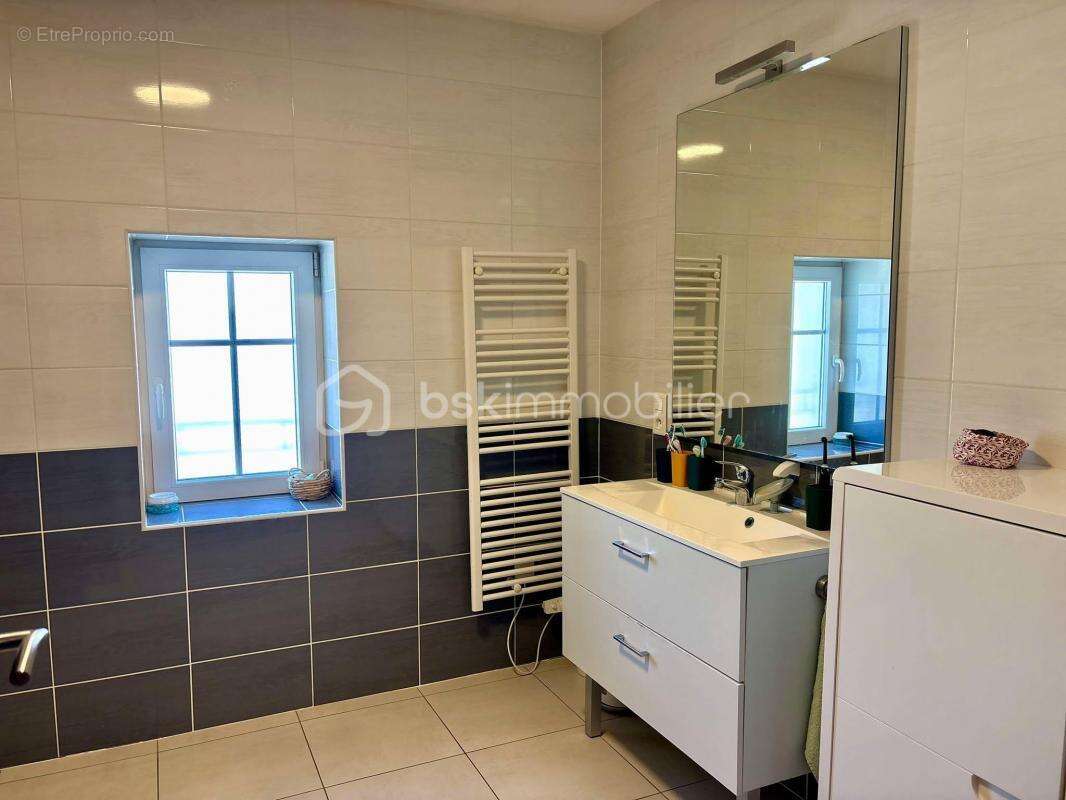 Appartement à COURCELLES-CHAUSSY