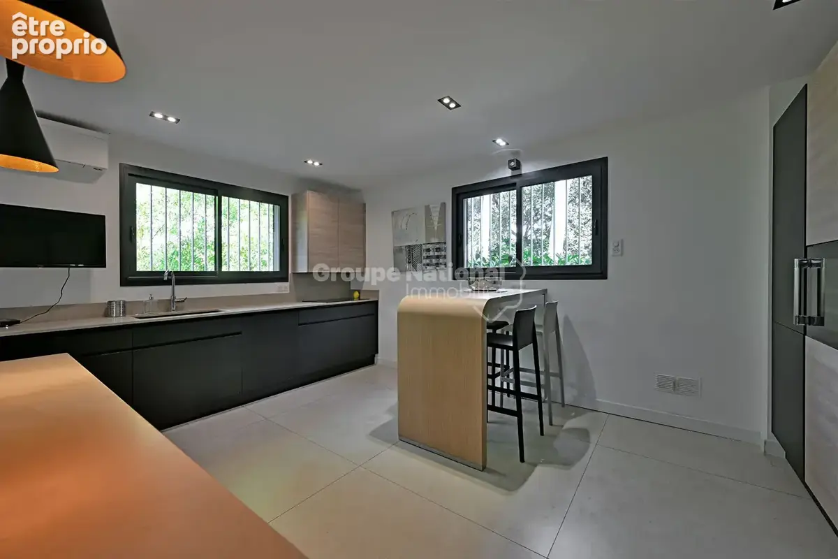 Maison P6 de 194 m² au calme absolu avec jardin sans vis-à-vis - Nîmes Castanet - photo 12