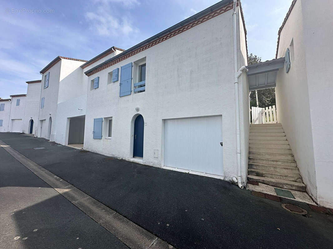 Maison à VAUX-SUR-MER