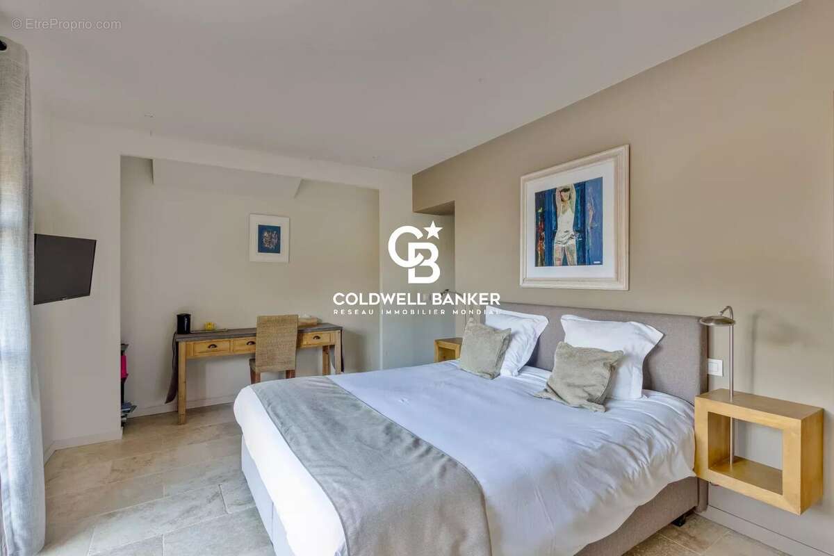 Maison à LA GARDE-FREINET