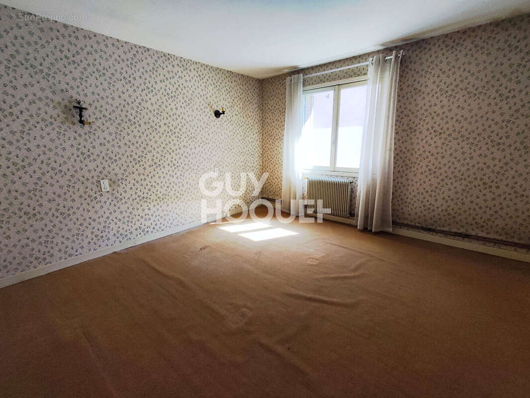 Maison à MORNAND-EN-FOREZ