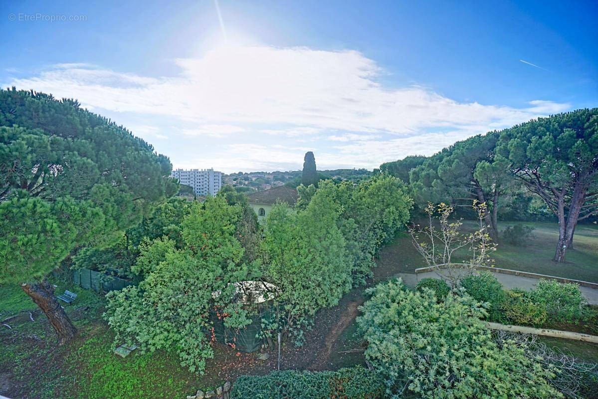 Appartement à LE CANNET