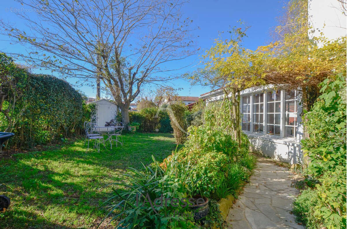 Appartement à CIBOURE