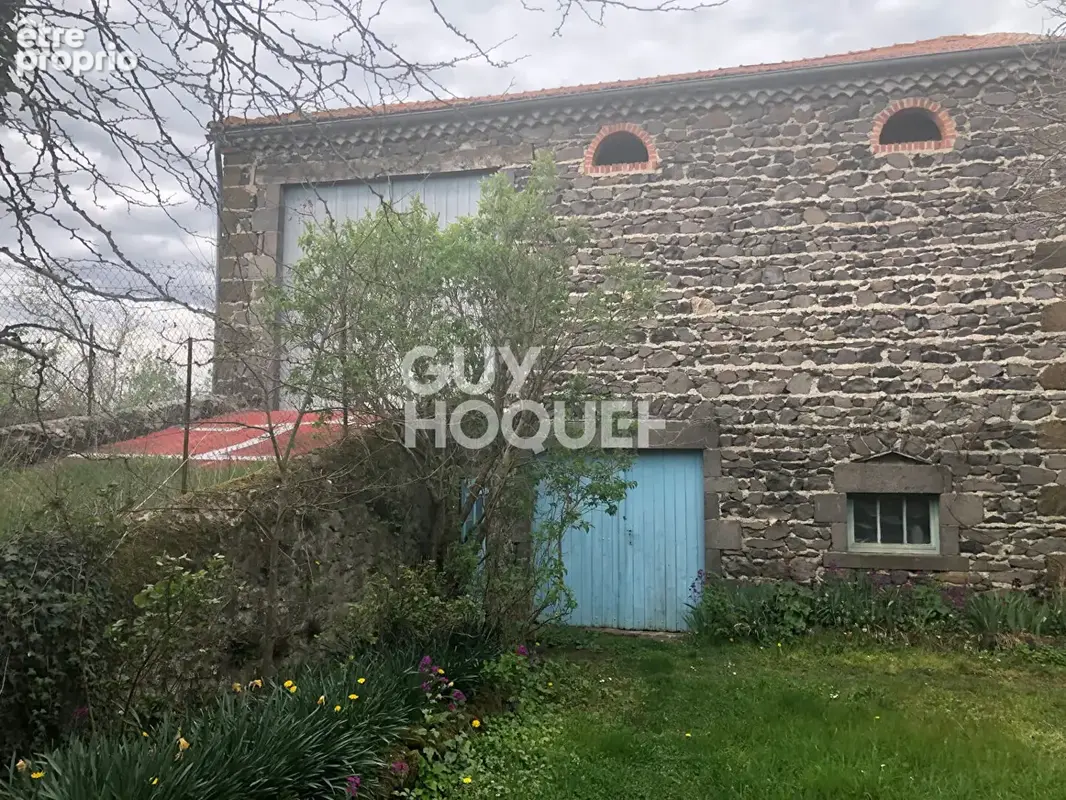Maison avec dépendances et terrain - photo 10