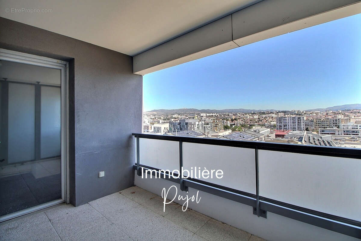 Appartement à MARSEILLE-2E