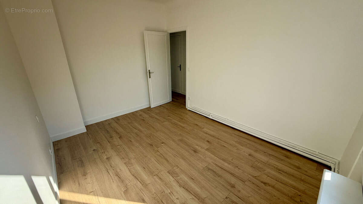Appartement à ENGHIEN-LES-BAINS