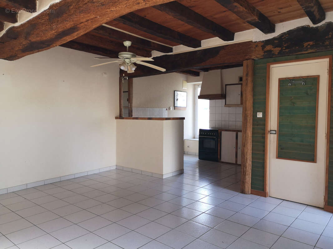 Maison à BEAUREPAIRE