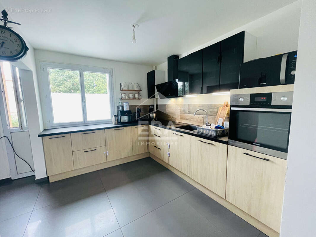 Appartement à PORT-DE-BOUC