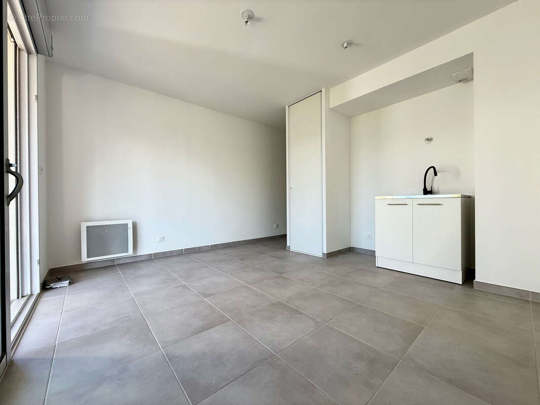 Appartement à SIX-FOURS-LES-PLAGES