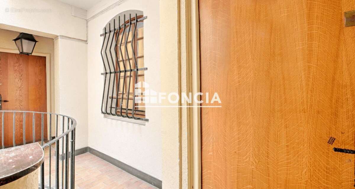 Appartement à PARIS-14E
