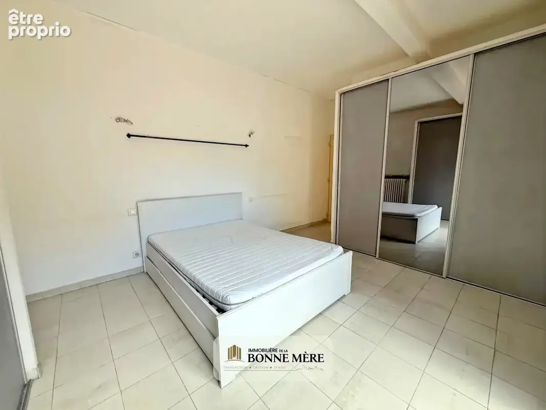 Appartement 3 pièces 78 m² à vendre à Marseille-2e (13002) - photo 6