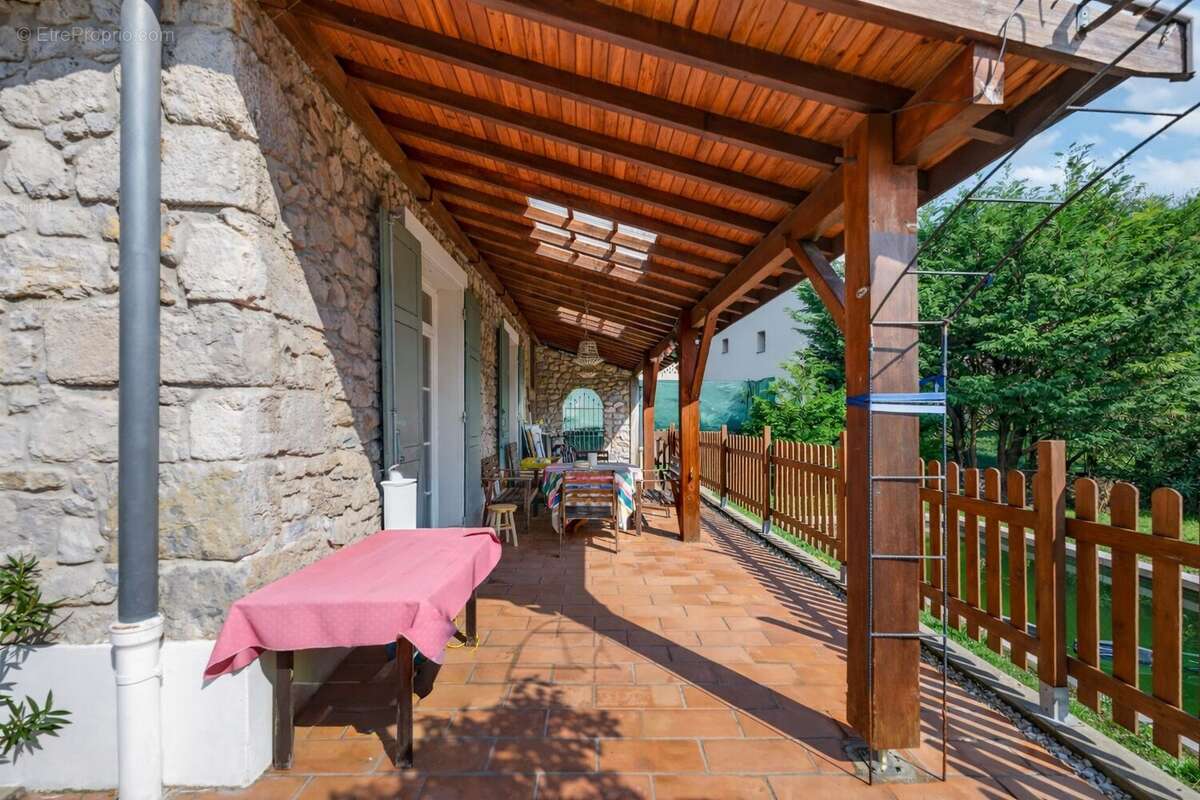 Maison à MONTBONNOT-SAINT-MARTIN