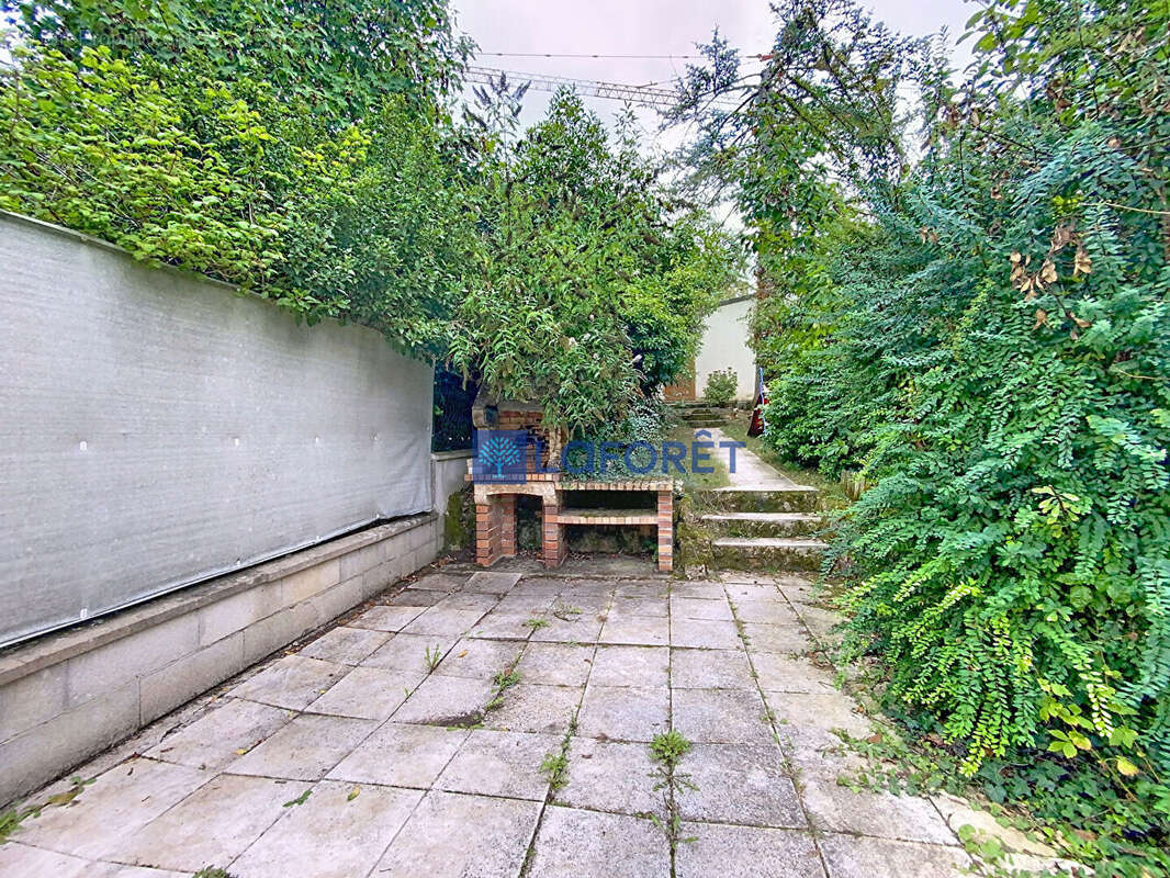 Maison à ETIOLLES
