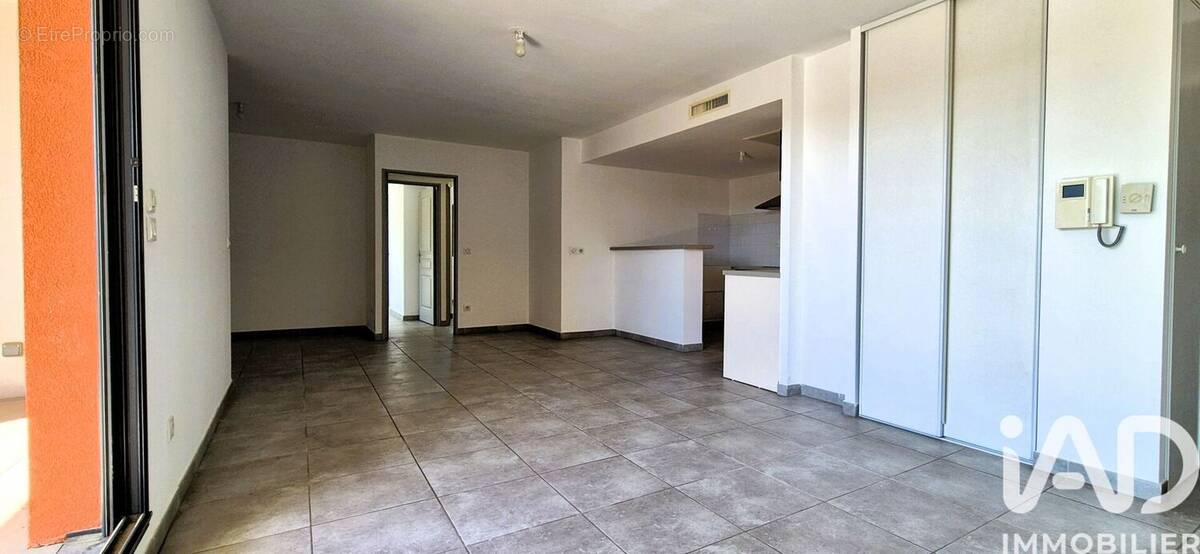 Photo 1 - Appartement à BAGNOLS-SUR-CEZE