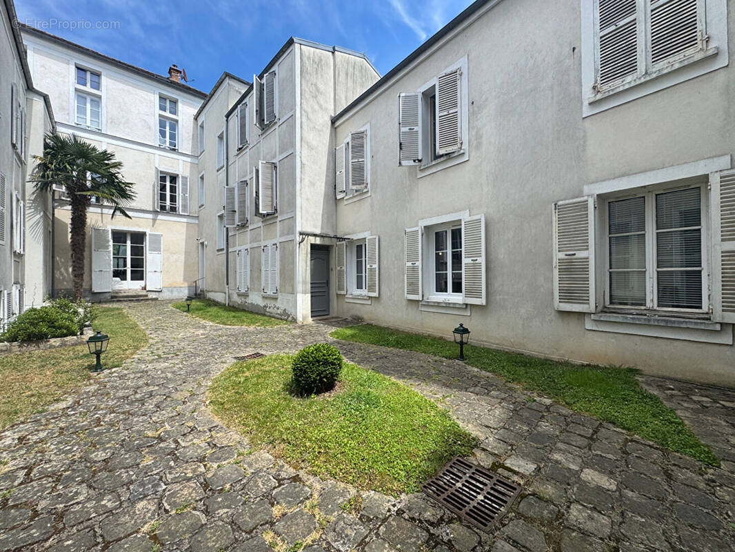 Appartement à FONTAINEBLEAU