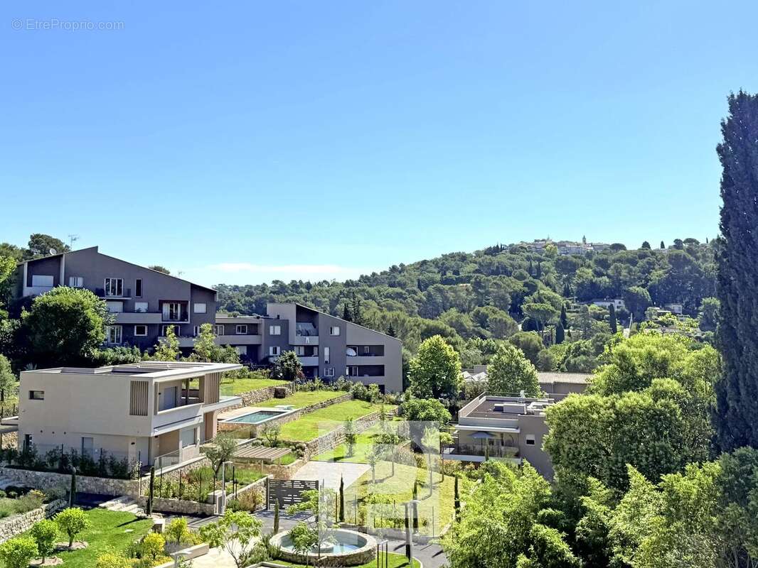 Appartement à MOUGINS