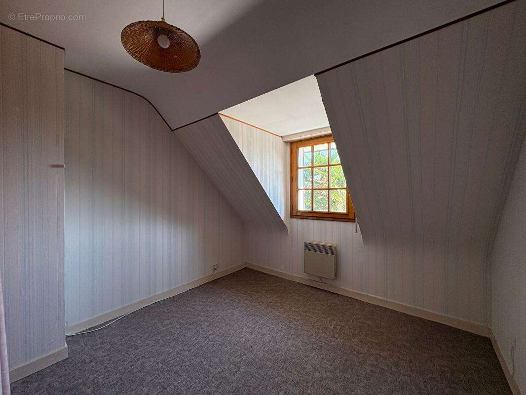 A vendre RIEC SUR BELON (29340) Maison 8 pièces 5 chambres 1 bureau 141 m2 - photo 12