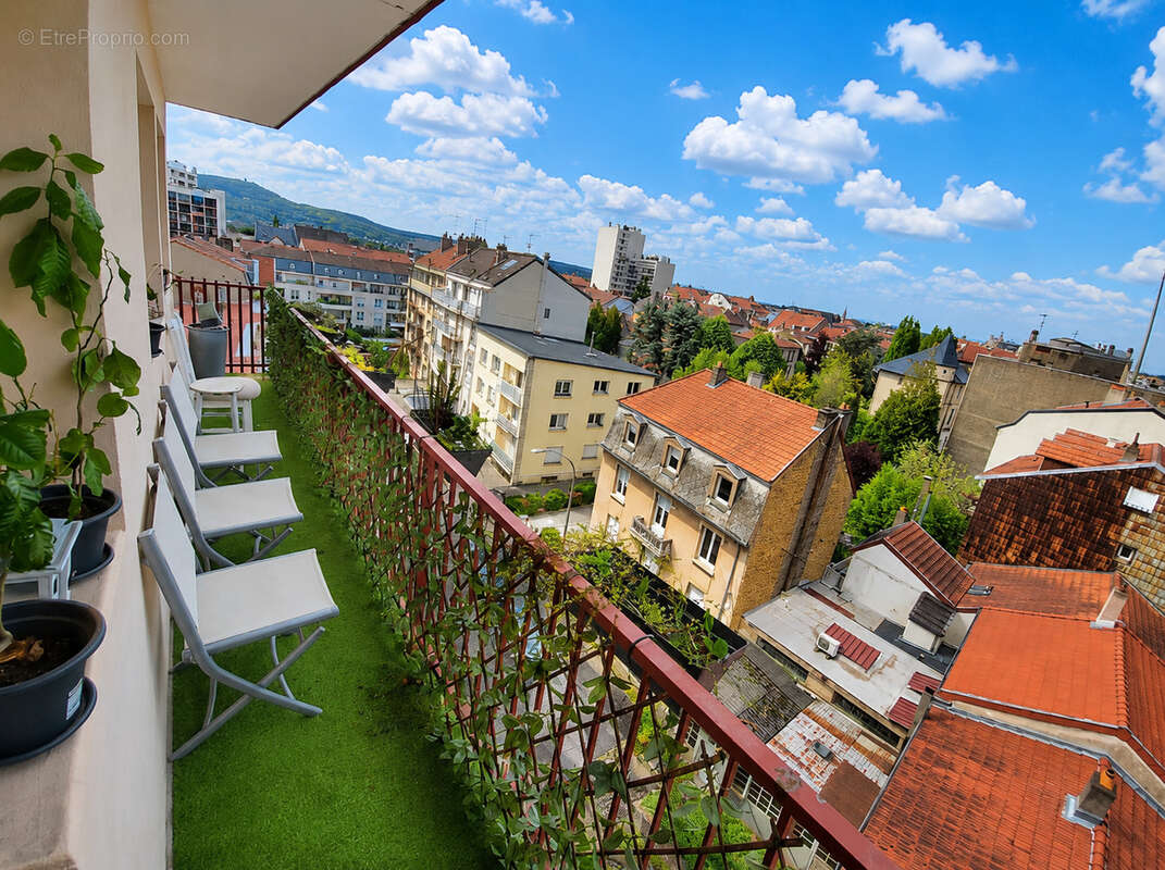 F2 en dernier étage avec extérieur 53m2 Vue exceptionnel ! - photo 3